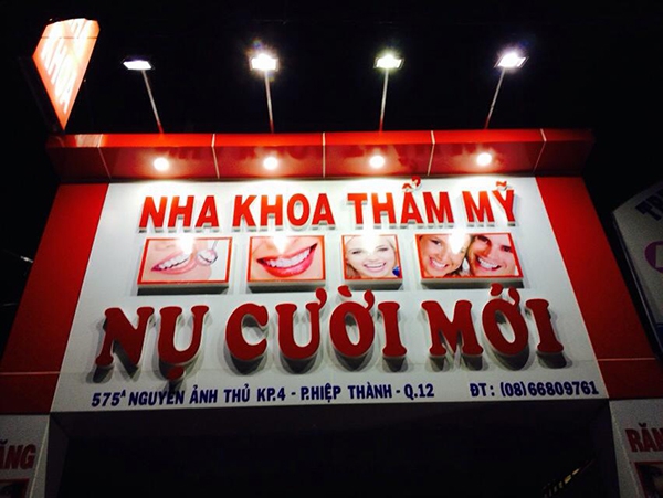 Thiết kế bảng hiệu nha khoa