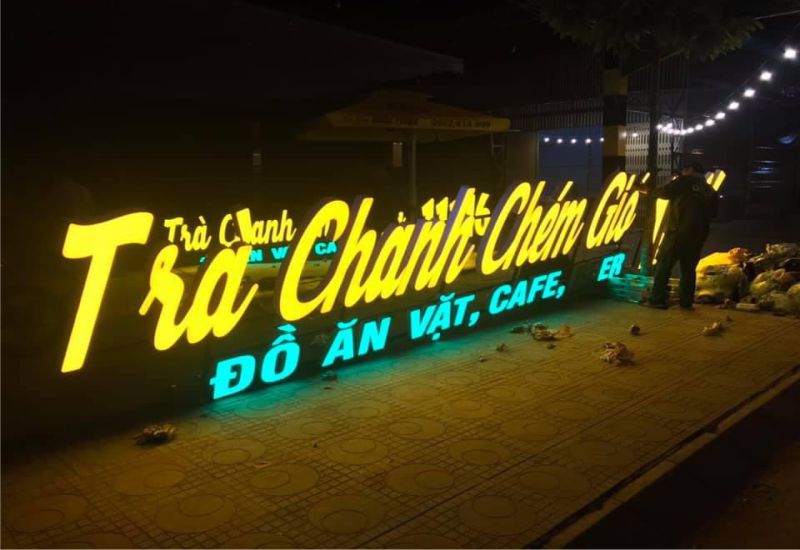 Hộp đèn LED gắn chữ cái có thể được tùy chỉnh theo ý muốn